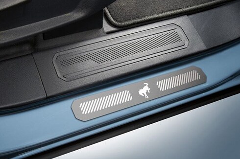 Descubre Accesorios Ford Bronco en PR, Umbrales de Puerta Putco Acero Inoxidable